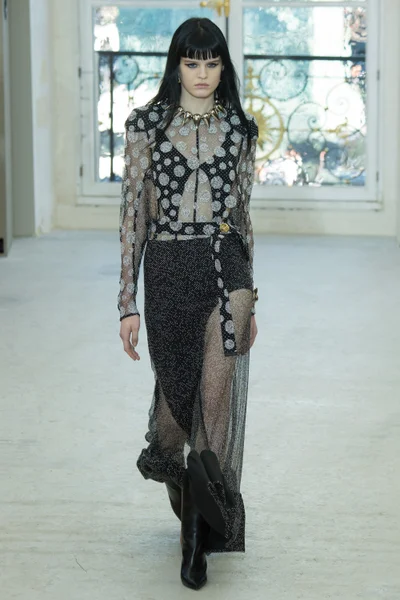 Look 40